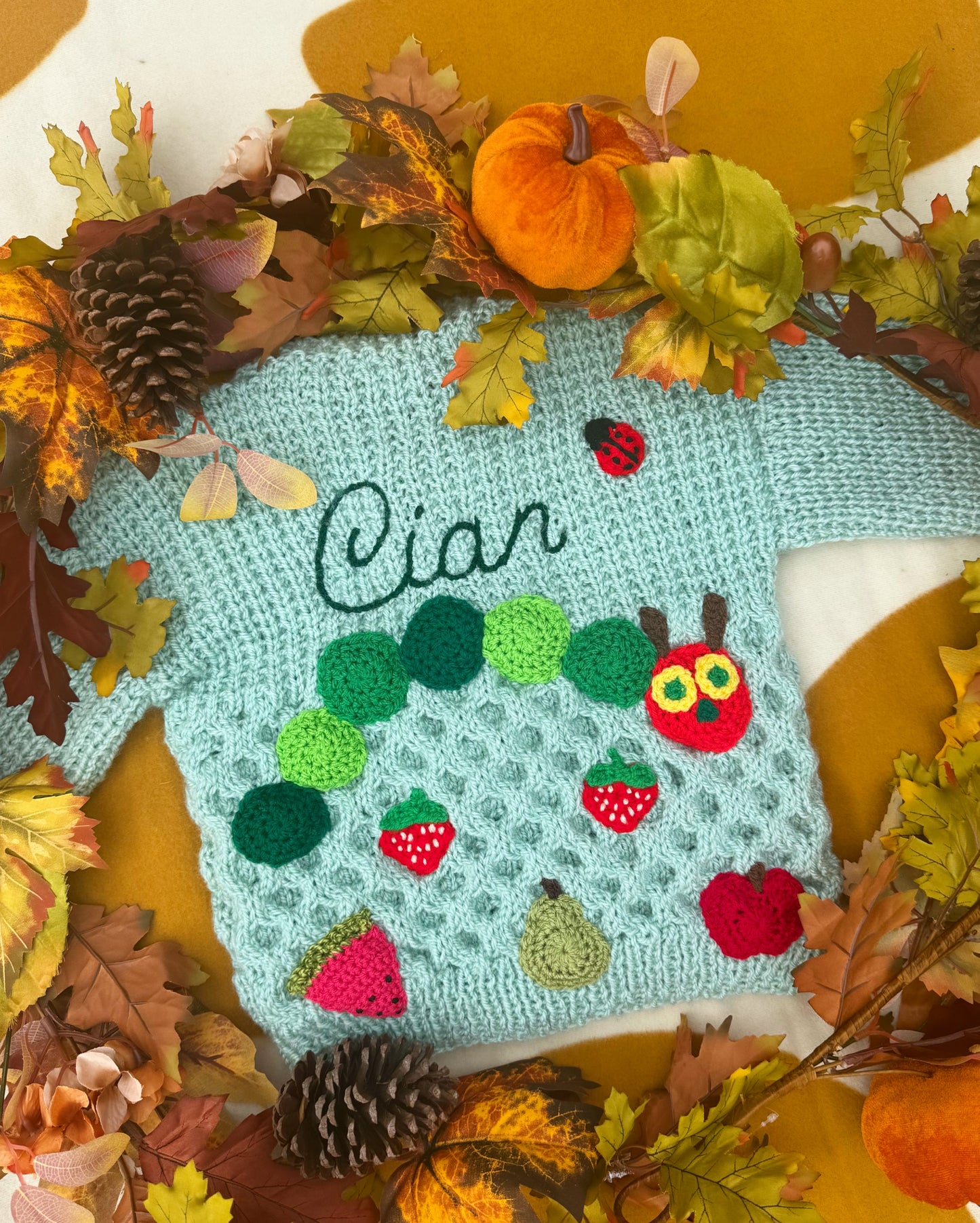 Personalisable caterpillar cardigan 🐛| Hand-knitted | 1-5