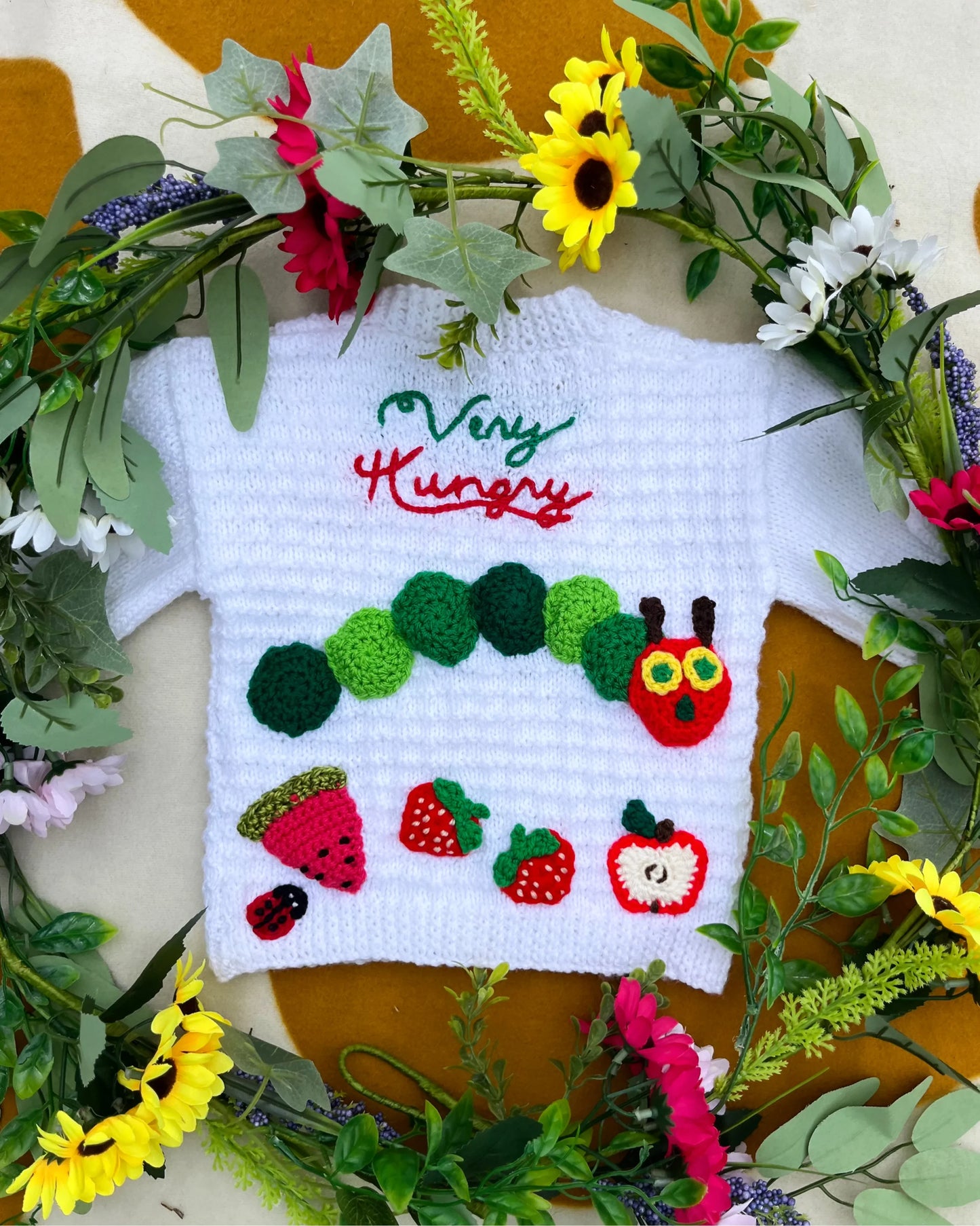 Personalisable caterpillar cardigan 🐛| Hand-knitted | 1-5