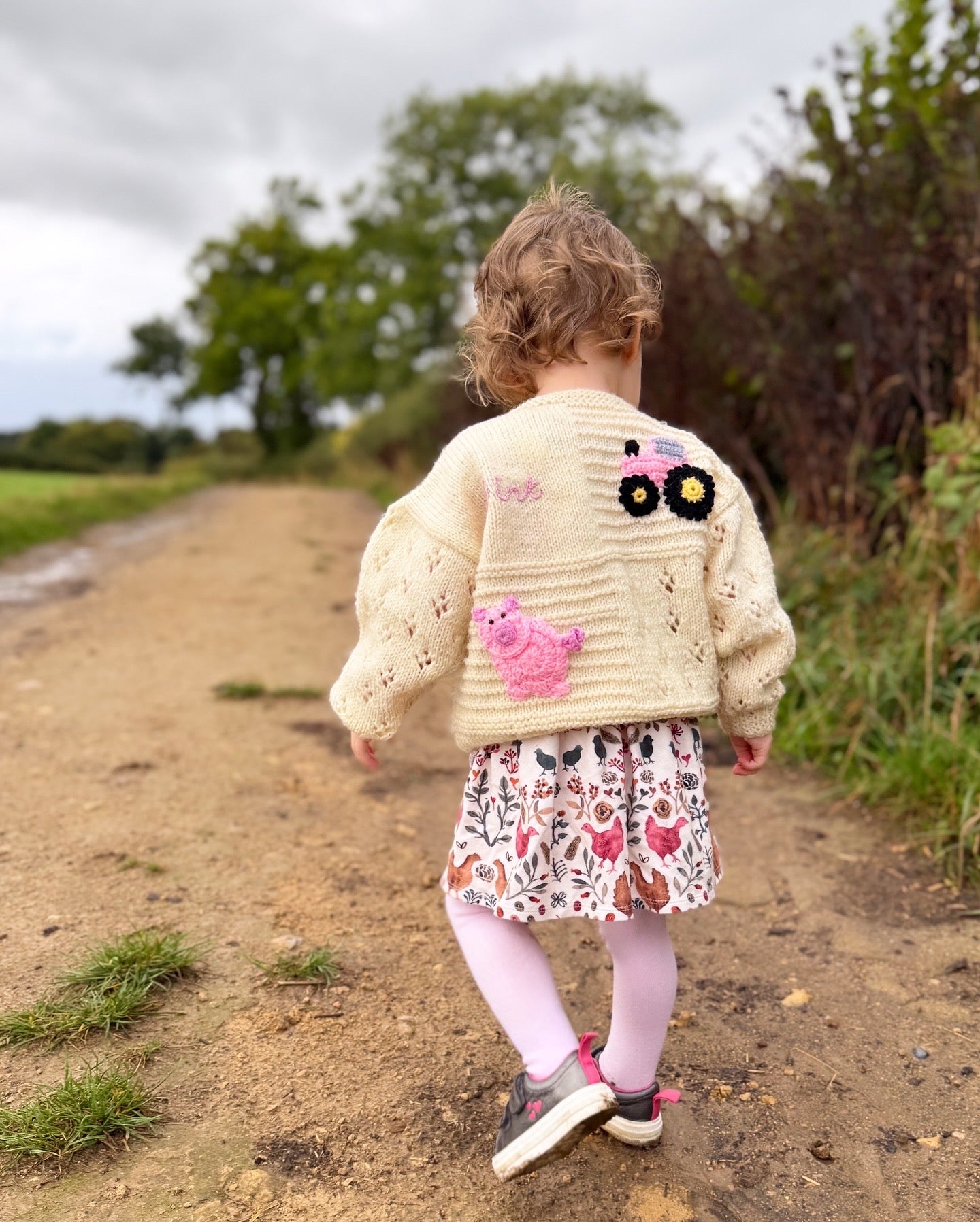 'On the Farm' cardigan | Hand-knitted | 1-5