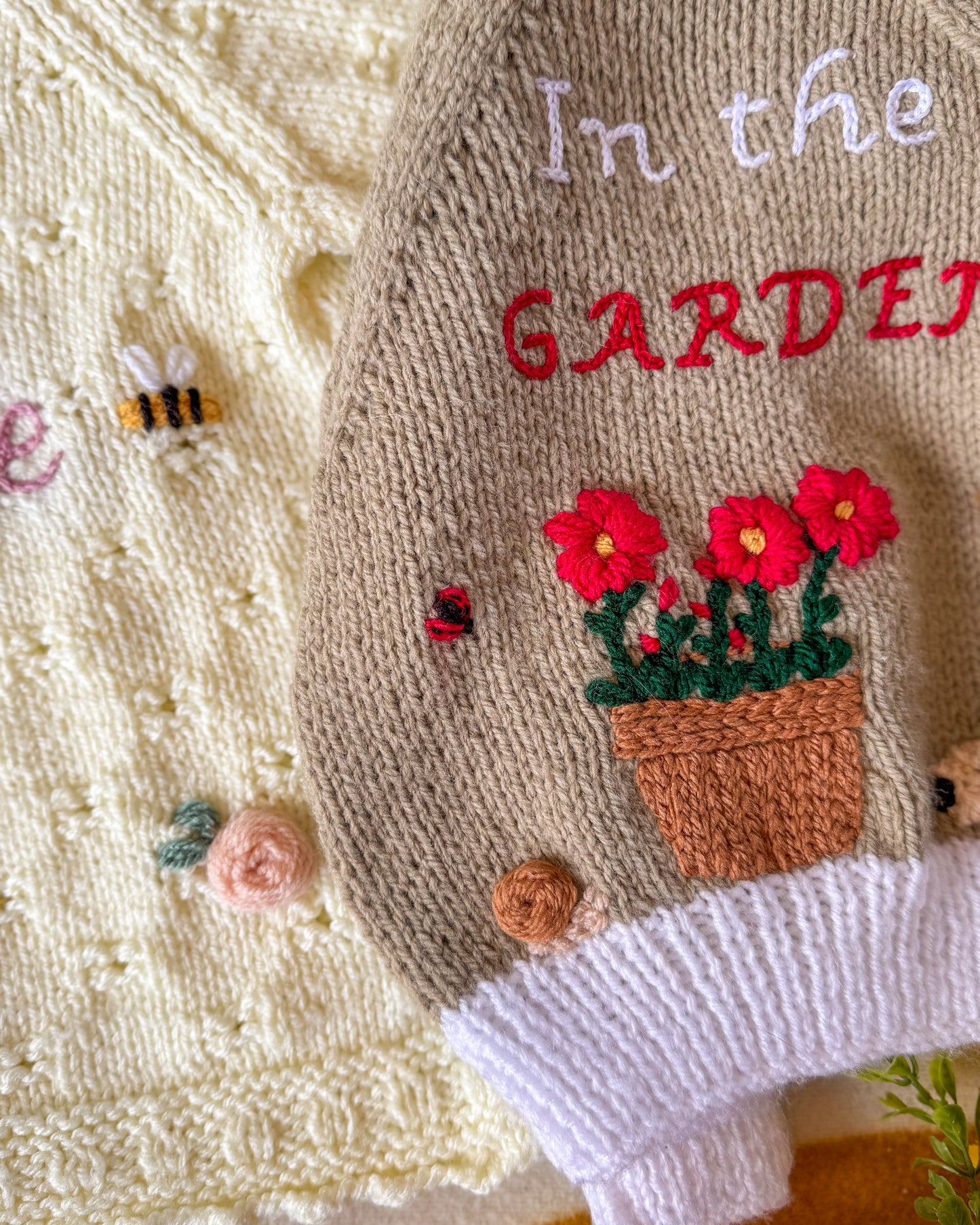 Rose & bee cardigan🌹🐝| 6m-5